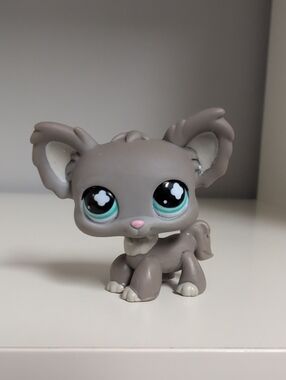 Littlest Pet Shop Grey Chihuahua #836 Authentic LPS Vintage Hasbro Dog Figure